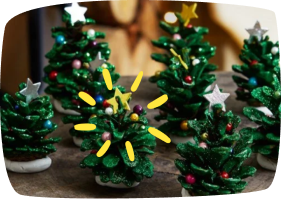 Kerstboom van dennenappels